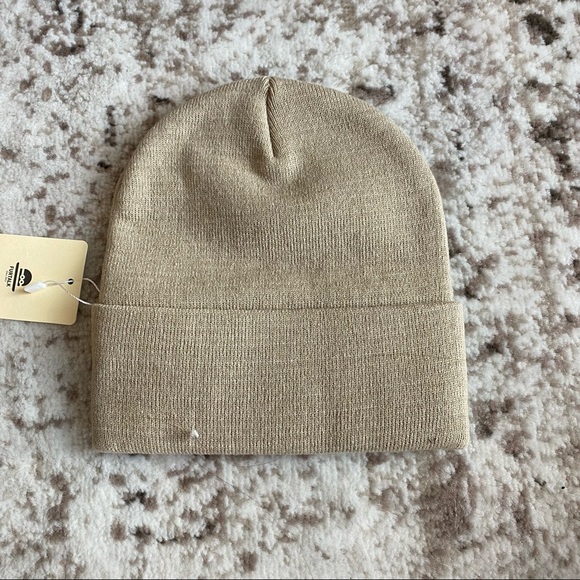 Beige beanie - Picture 3 of 3